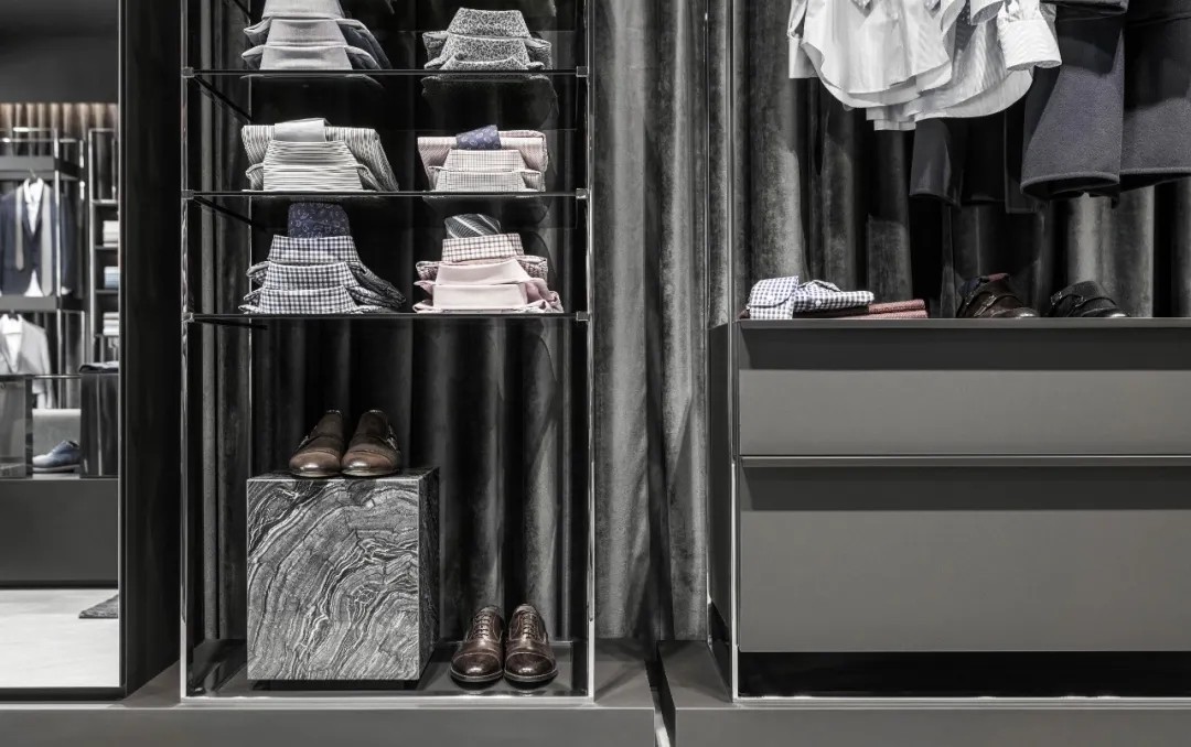 Design of the display area of the men's clothing store