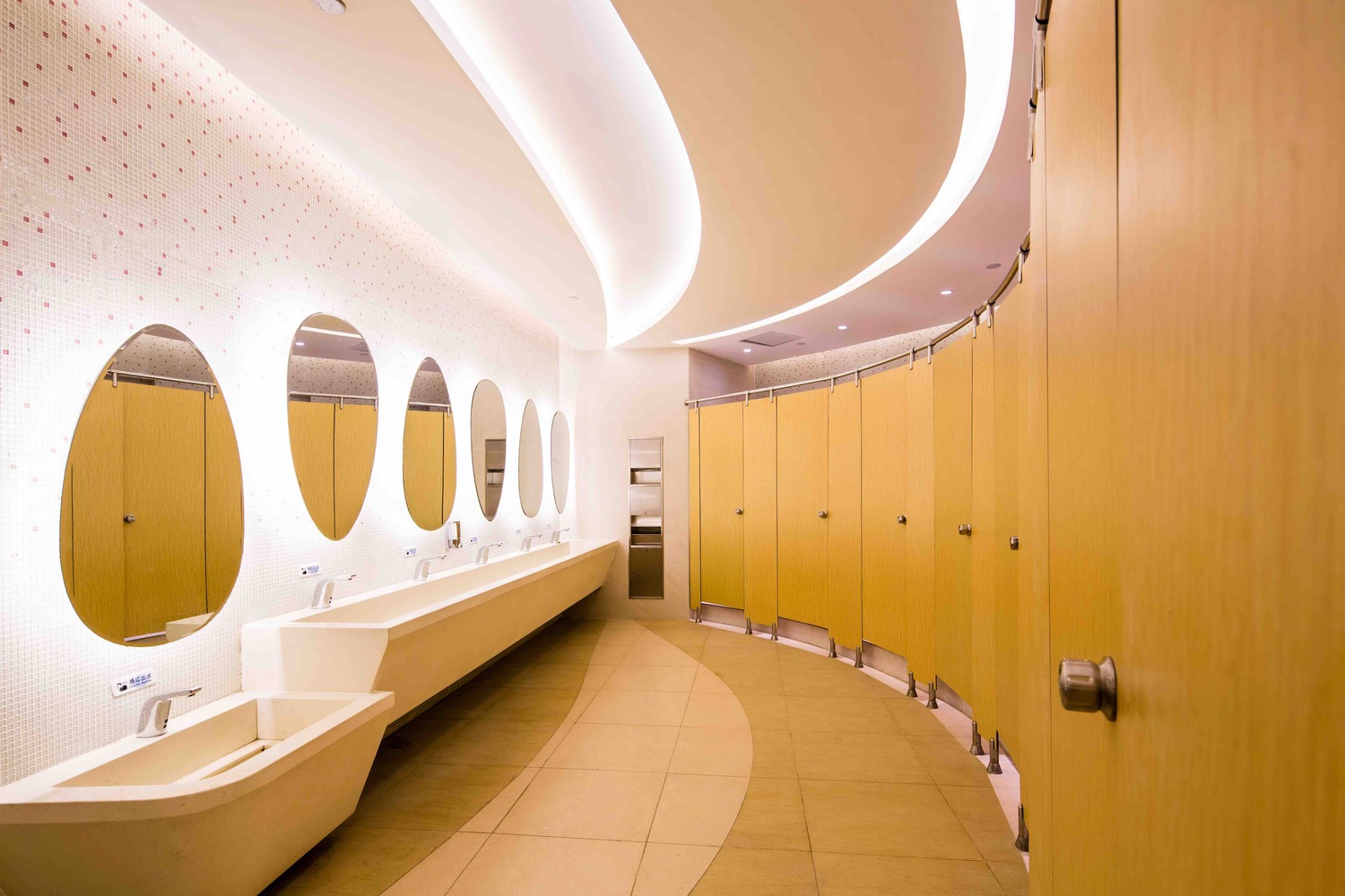 Renovation design of bathroom in Huanyucheng commercial complex